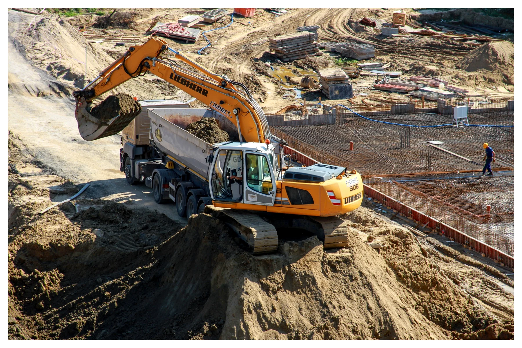 Echipamente de construcții într-un proiect activ